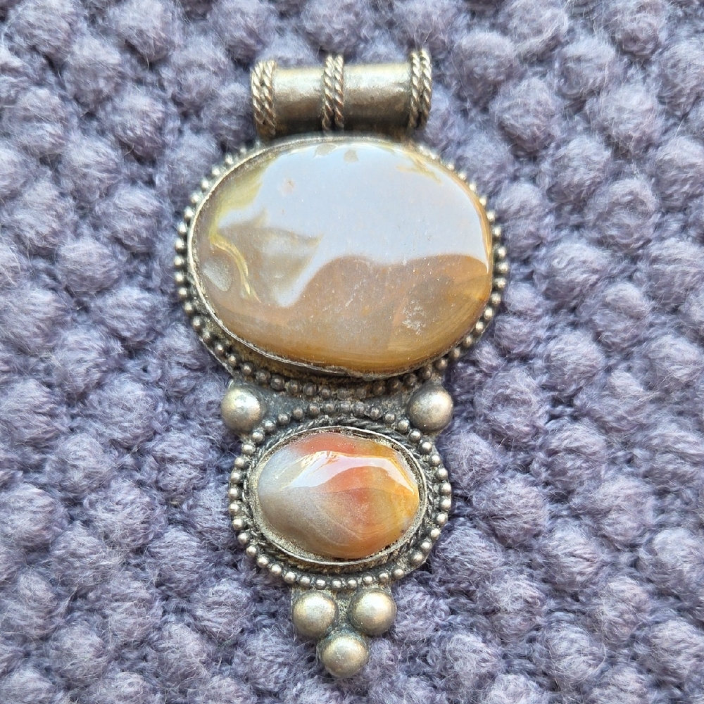 Elegant Silver Tone and Tan Cream Stone Pendant